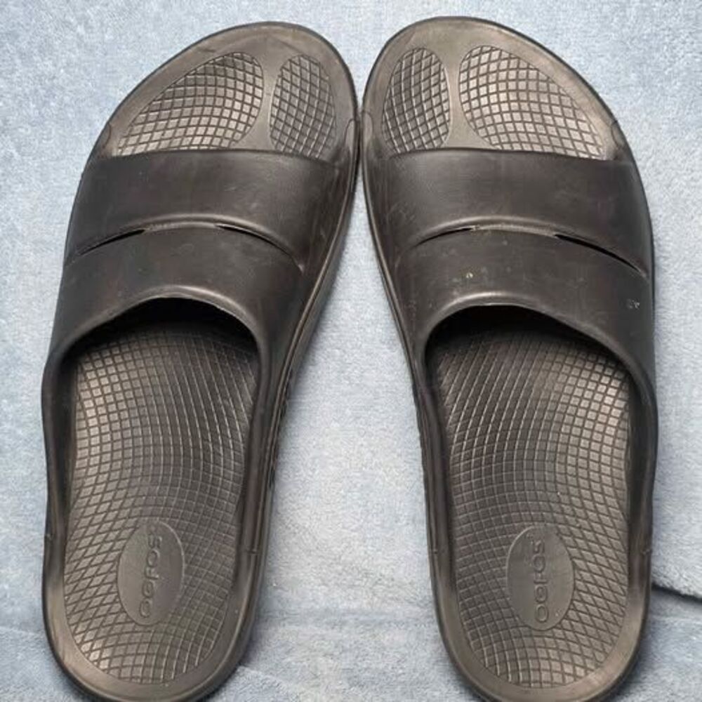 OOFOS Black Slides Mens Size 13